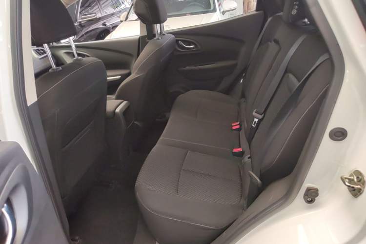 Used Renault Kadjar 2017 2.0L Two-Wheel Drive Comfort Edition Left Rear Seat