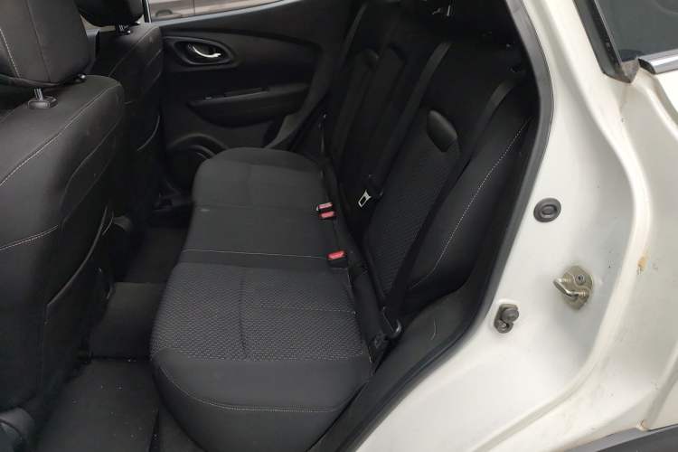 Used Renault Kadjar 2017 2.0L Two-Wheel Drive Comfort Edition Left Rear Seat