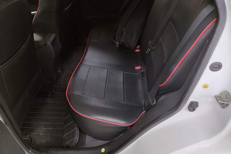 Used Renault Kadjar 2017 2.0L Two-Wheel Drive Fashion Edition Left Rear Seat