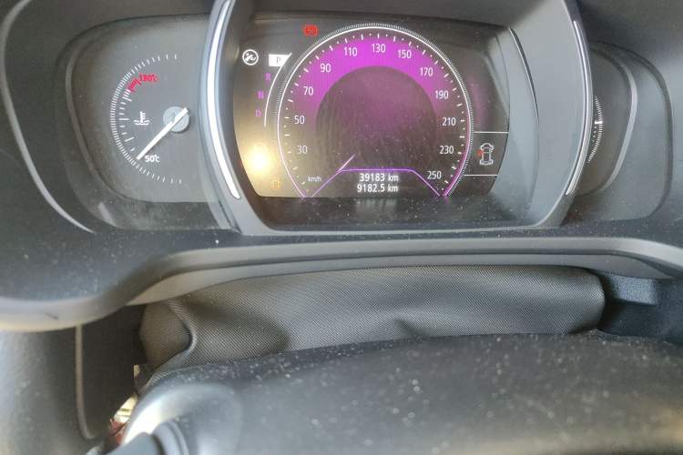 Used Renault Kadjar 2017 2.0L Two-Wheel Drive Fashion Edition Odometer Close Up