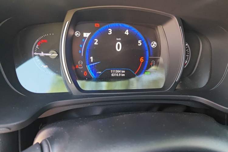 Used Renault Kadjar 2017 2.0L Two-Wheel-Drive Leading Edition Odometer Close Up