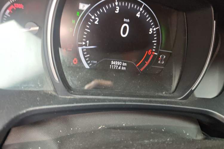 Used Renault Kadjar 2017 2.0L Two-Wheel Drive Comfort Edition Odometer Close Up