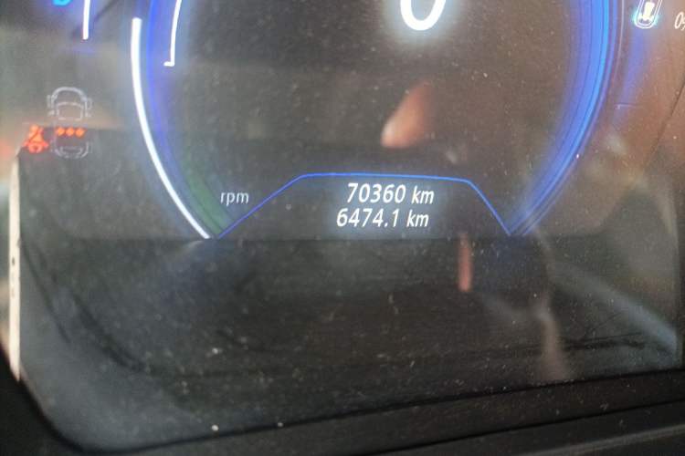 Used Renault Kadjar 2017 2.0L Four-Wheel Drive Premium Edition Odometer Close Up