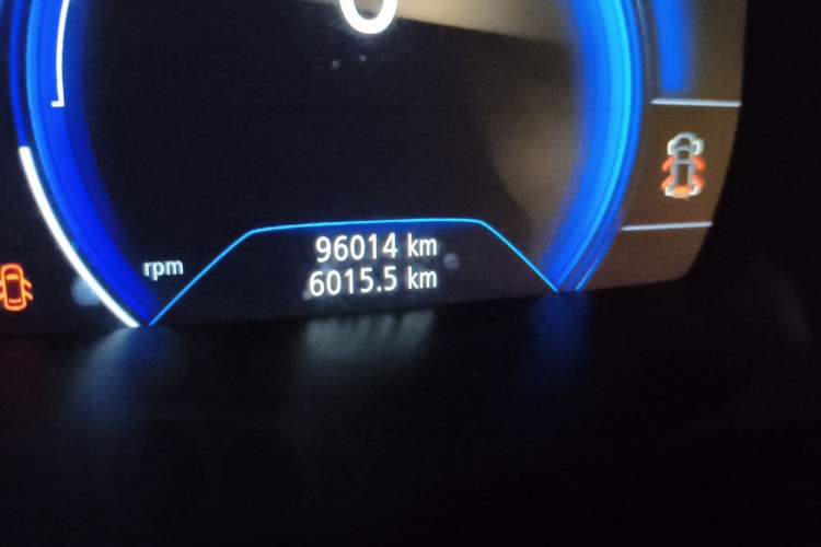 Used Renault Kadjar 2017 2.0L 120th Anniversary Limited Edition Odometer Close Up