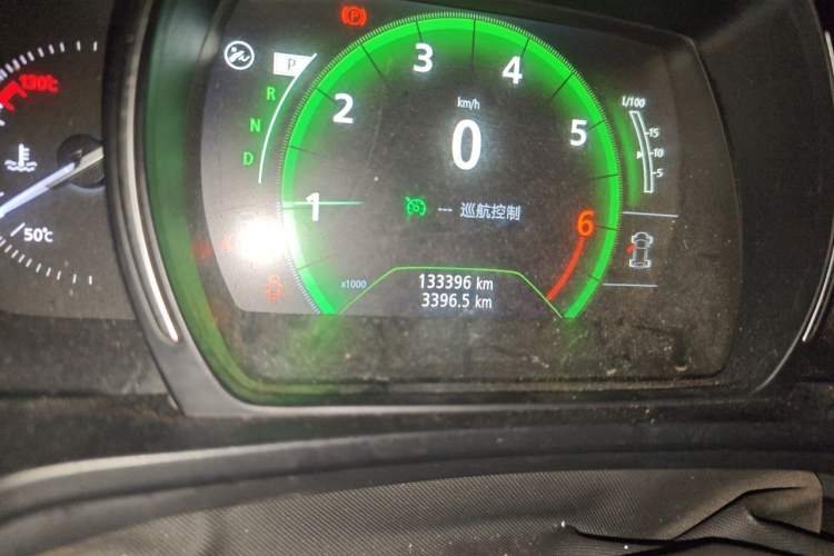Used Renault Kadjar 2017 2.0L Two-Wheel Drive Comfort Edition Odometer Close Up