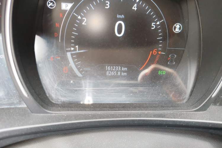 Used Renault Kadjar 2017 2.0L Two-Wheel-Drive Leading Edition Odometer Close Up