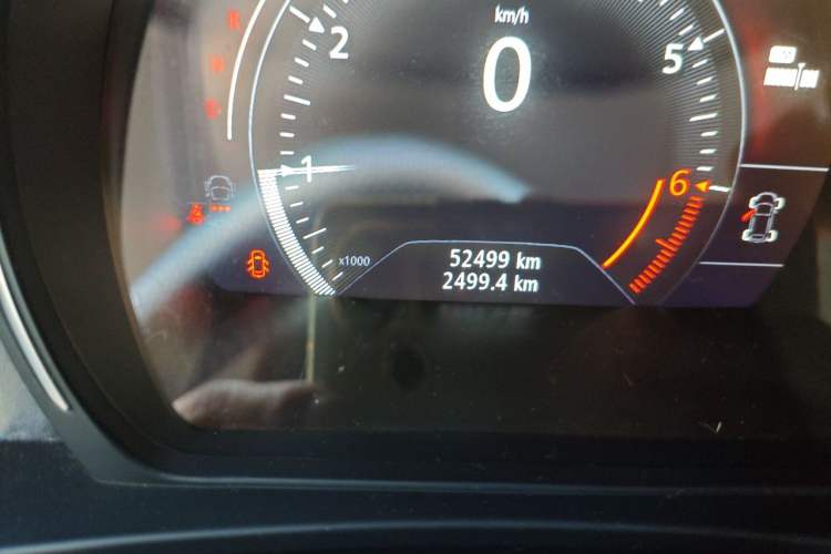 Used Renault Kadjar 2017 2.0L Two-Wheel-Drive Leading Edition Odometer Close Up