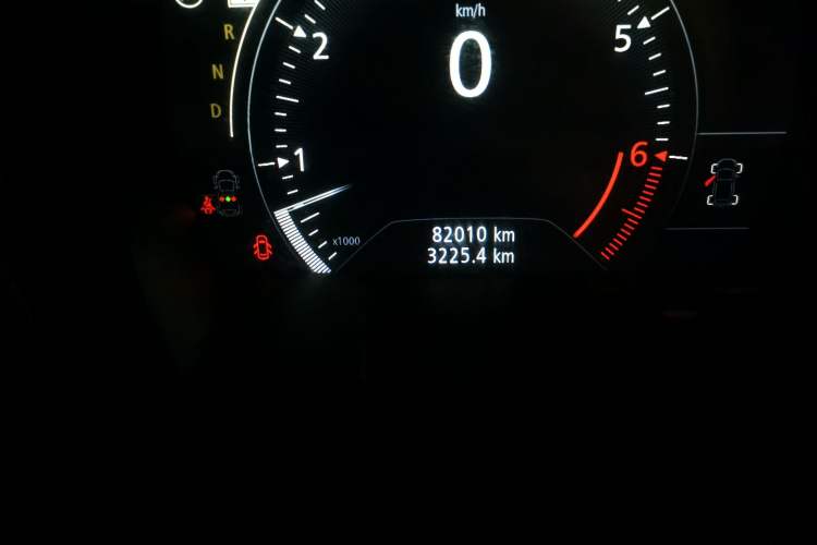 Used Renault Kadjar 2017 2.0L 120th Anniversary Limited Edition Odometer Close Up
