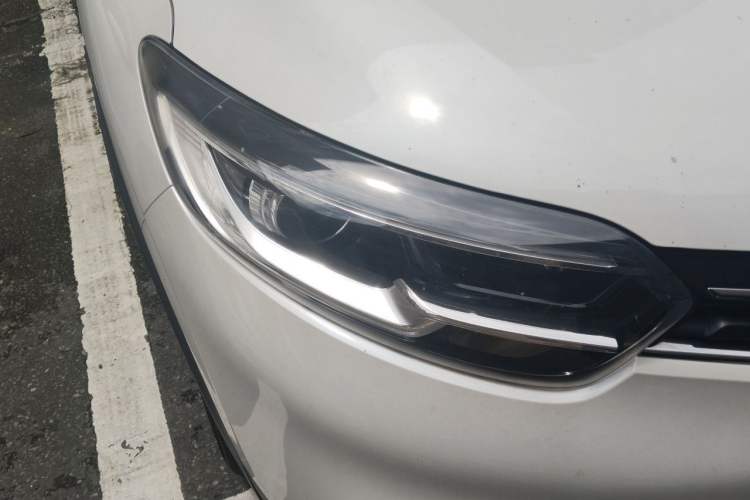 Used Renault Kadjar 2017 2.0L Two-Wheel Drive Fashion Edition Right Front Headlight