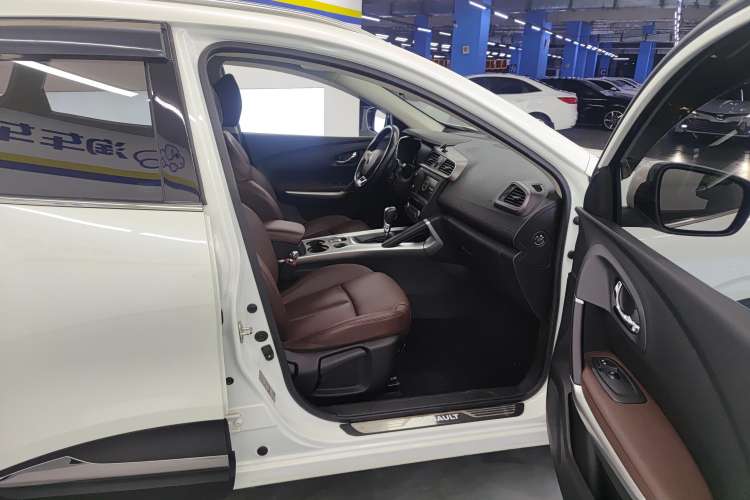 Used Renault Kadjar 2017 2.0L 120th Anniversary Limited Edition Right Front Seat