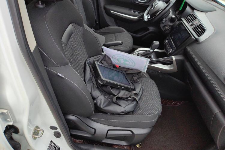 Used Renault Kadjar 2017 2.0L Two-Wheel Drive Comfort Edition Right Front Seat