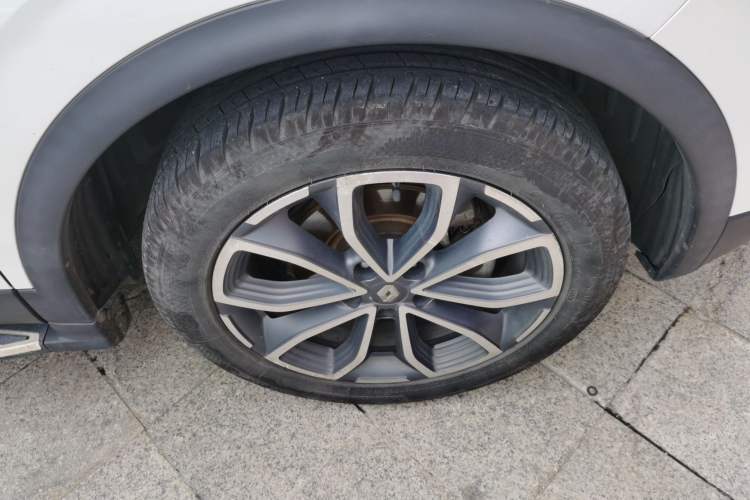 Used Renault Kadjar 2017 2.0L 120th Anniversary Limited Edition Right Front Wheel Hub