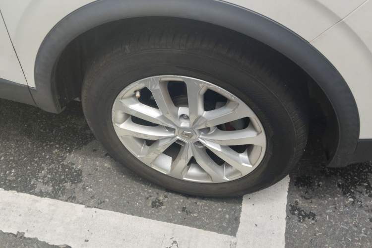 Used Renault Kadjar 2017 2.0L Two-Wheel Drive Fashion Edition Right Front Wheel Hub