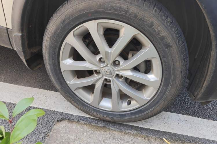 Used Renault Kadjar 2017 2.0L Two-Wheel Drive Fashion Edition Right Front Wheel Hub