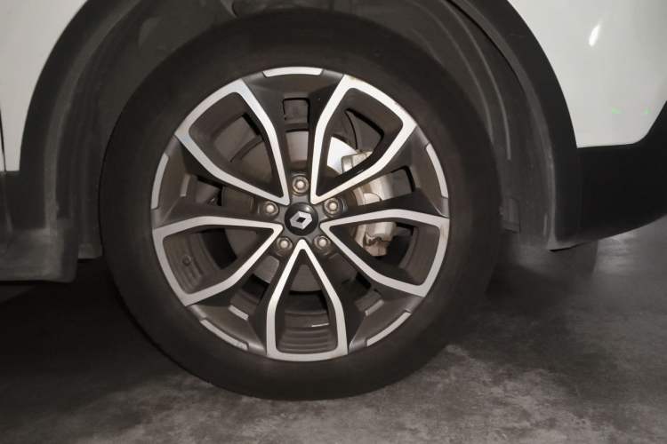 Used Renault Kadjar 2017 2.0L 120th Anniversary Limited Edition Right Front Wheel Hub