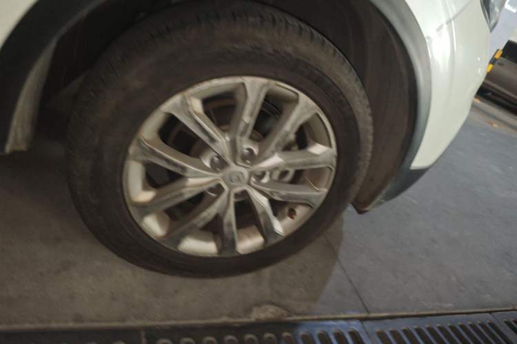 Used Renault Kadjar 2017 2.0L Two-Wheel Drive Comfort Edition Right Front Wheel Hub