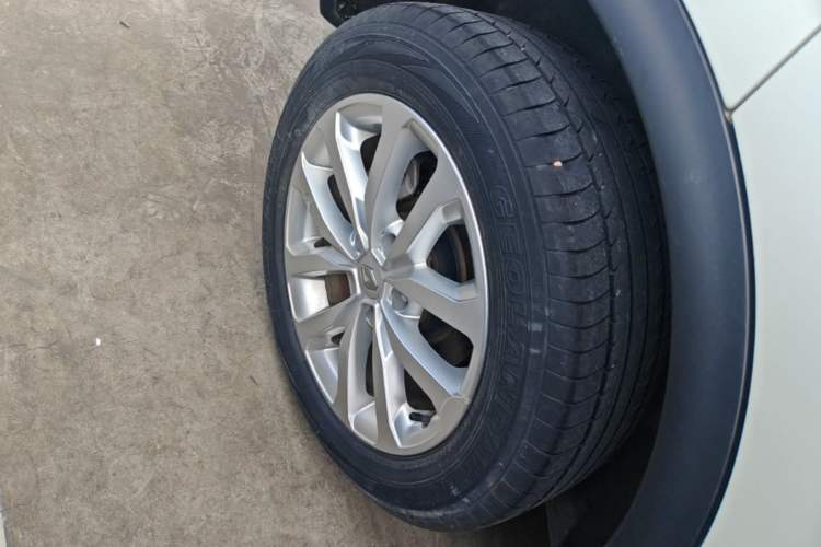 Used Renault Kadjar 2017 2.0L Two-Wheel-Drive Leading Edition Right Rear Wheel Hub