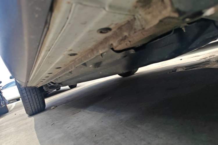 Used Renault Kadjar 2017 2.0L Two-Wheel-Drive Leading Edition Right Side Sill