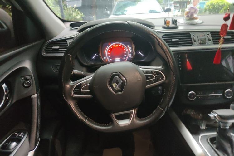 Used Renault Kadjar 2017 2.0L Two-Wheel Drive Comfort Edition Steering Wheel