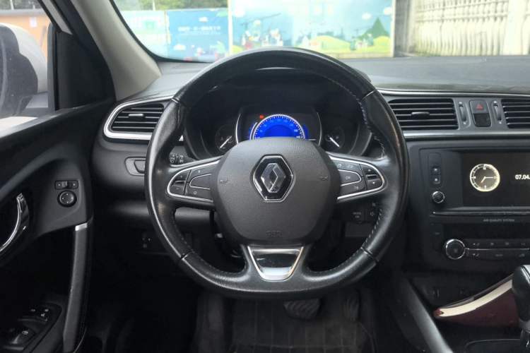 Used Renault Kadjar 2017 2.0L Two-Wheel-Drive Leading Edition Steering Wheel
