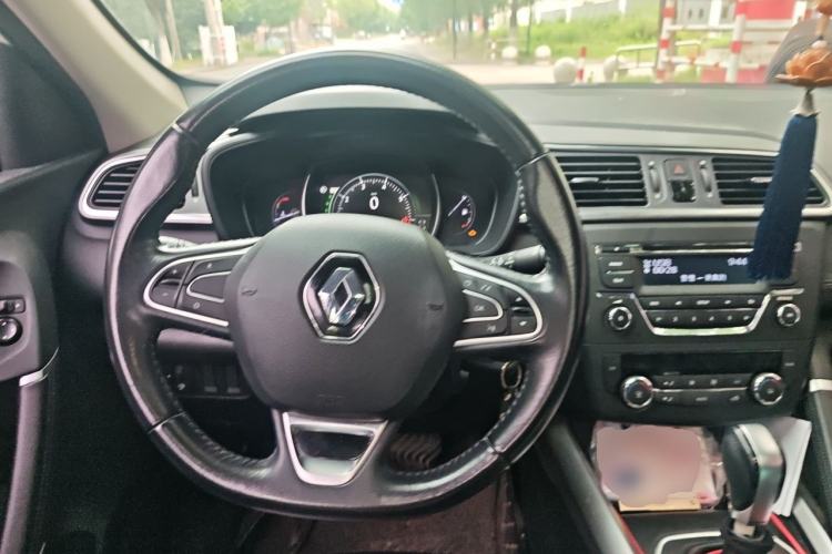 Used Renault Kadjar 2017 2.0L Two-Wheel Drive Comfort Edition Steering Wheel
