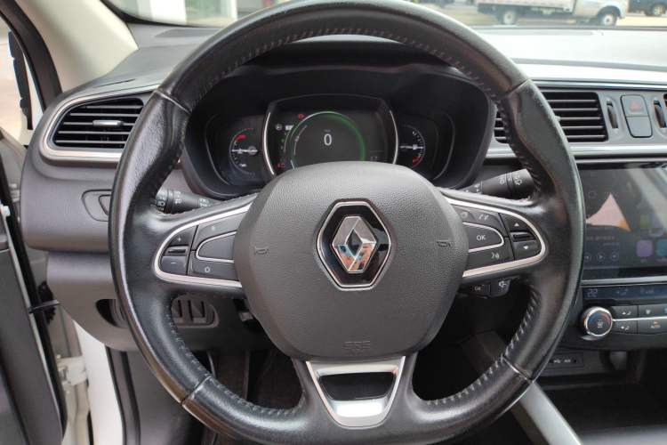 Used Renault Kadjar 2017 2.0L Two-Wheel Drive Comfort Edition Steering Wheel