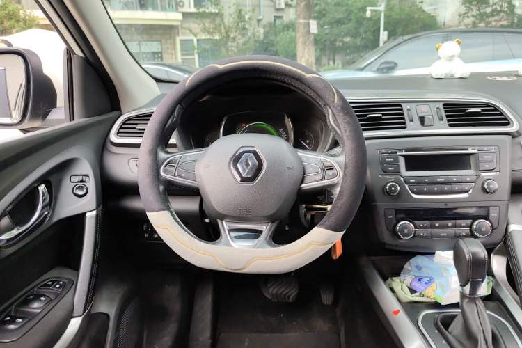 Used Renault Kadjar 2017 2.0L Two-Wheel Drive Comfort Edition Steering Wheel