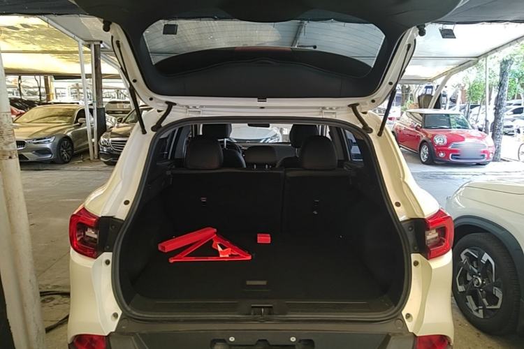 Used Renault Kadjar 2017 2.0L Two-Wheel Drive Fashion Edition Trunk