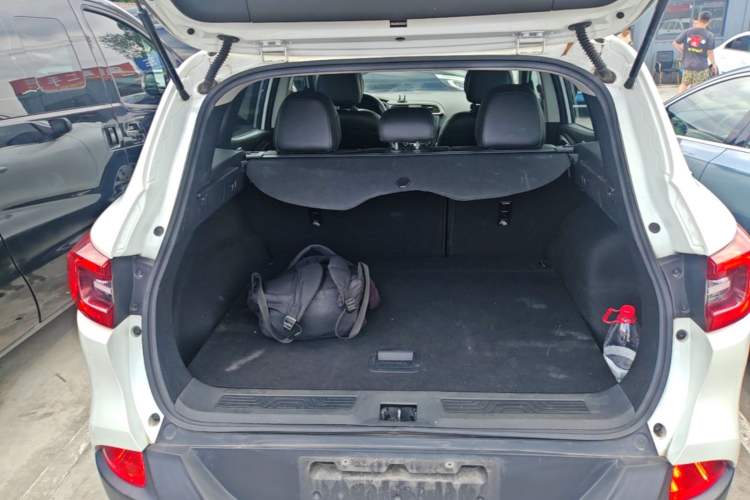 Used Renault Kadjar 2017 2.0L Two-Wheel-Drive Leading Edition Trunk