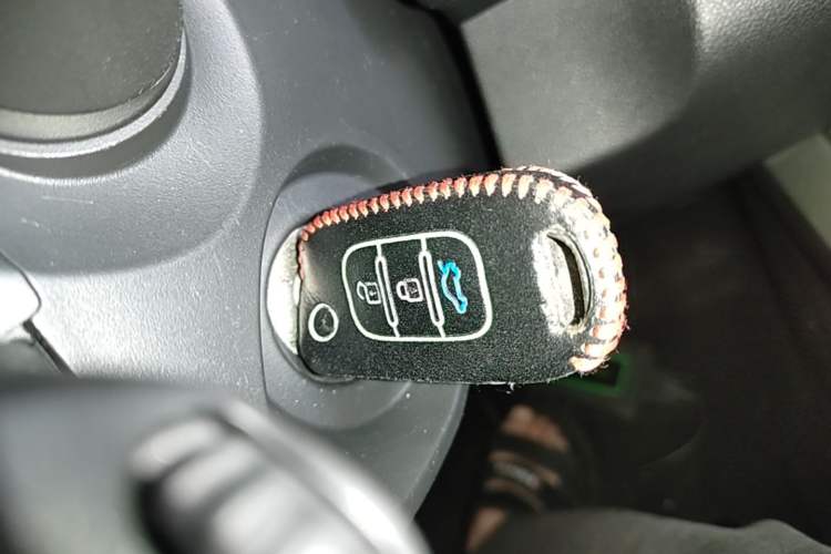 Used Renault Kadjar 2017 2.0L Two-Wheel Drive Fashion Edition Vehicle Key