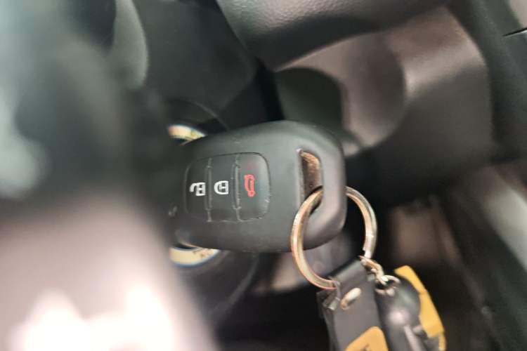 Used Renault Kadjar 2017 2.0L Two-Wheel Drive Comfort Edition Vehicle Key