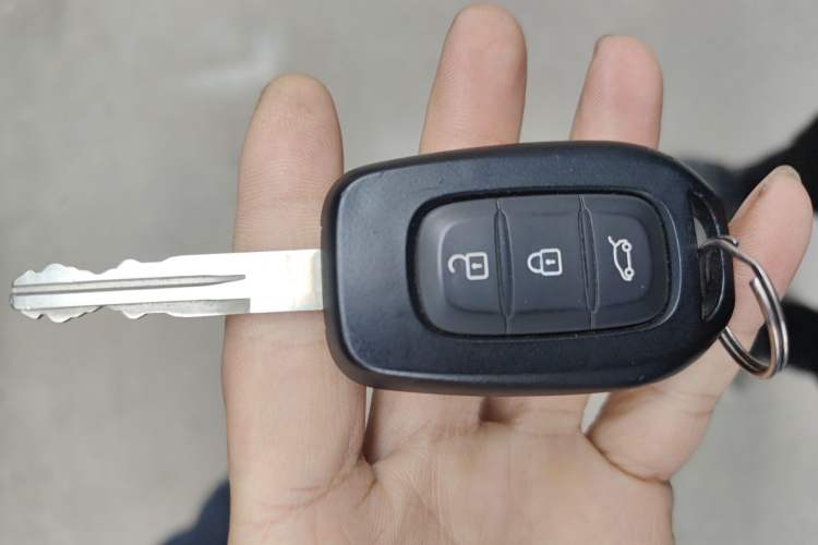 Used Renault Kadjar 2017 2.0L Two-Wheel-Drive Leading Edition Vehicle Key