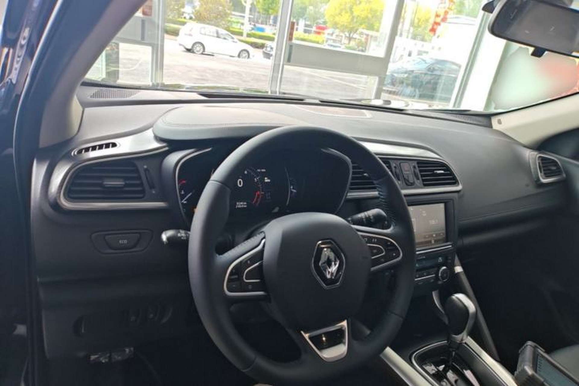 Used Renault Kadjar 2019 SCe200 Automatic 2WD ZhiShang Model China VI Standard Center Console
