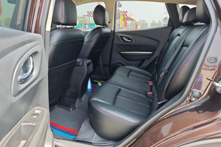 Used Renault Kadjar 2019 SCe200 Automatic 2WD Zhiyue Edition Anniversary Model China V Standard Interior 3