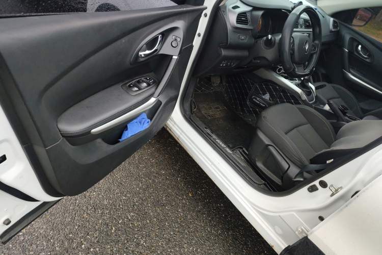 Used Renault Kadjar 2019 SCe200 Automatic 2WD Smart Edition Anniversary Model China VI Driver Seat