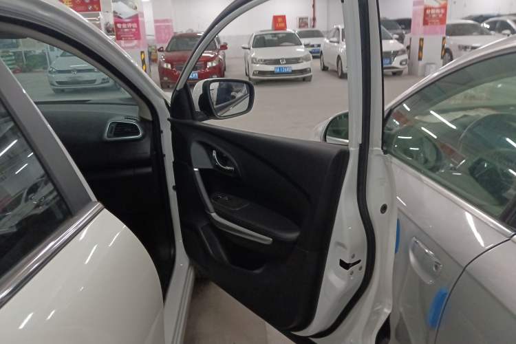 Used Renault Kadjar 2019 SCe200 Automatic 2WD Zhiyue Edition Anniversary Model China VI Standard Right Front Door Interior
