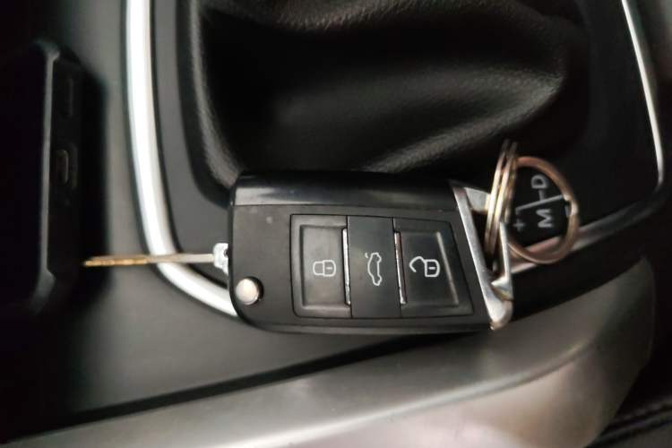 Used Renault Kadjar 2019 SCe200 Automatic 2WD Zhiyue Edition Anniversary Model China V Standard Vehicle Key