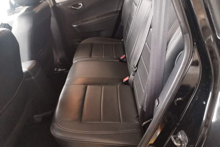Used Renault Koleos 2014 Revised Version 2.0L Two-Wheel Drive Fashion Edition Left Rear Seat