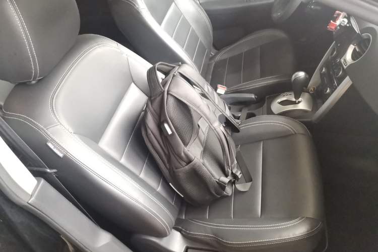 Used Renault Koleos 2014 Revised Version 2.0L Two-Wheel Drive Fashion Edition Right Front Seat