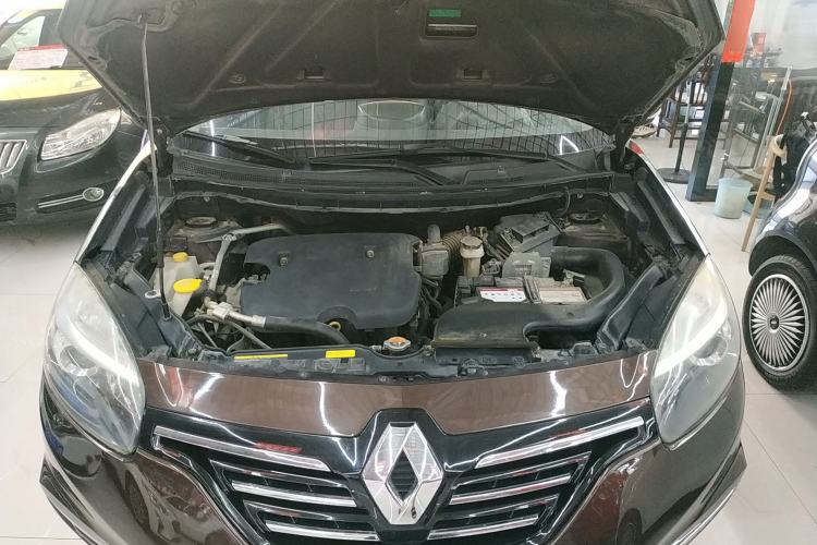 Used Renault Koleos 2014 Revised Version 2.0L Two-Wheel Drive Fashion Edition Engine Bay