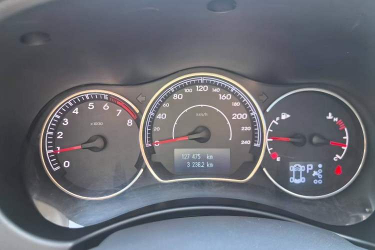 Used Renault Koleos 2014 Revised Version 2.0L Two-Wheel Drive Fashion Edition Odometer Close Up