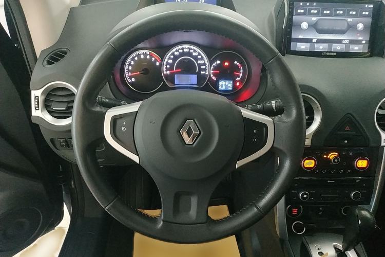 Used Renault Koleos 2014 Revised Version 2.0L Two-Wheel Drive Fashion Edition Steering Wheel
