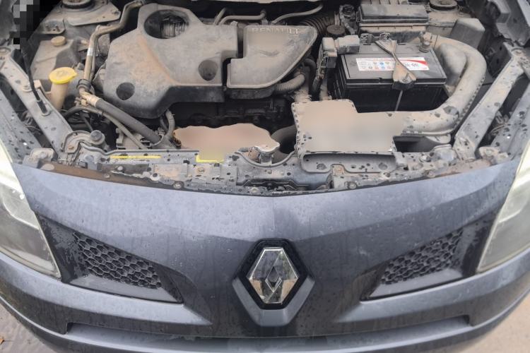 Used Renault Koleos 2009 2.5L Two-Wheel Drive Luxury Version Engine Bay
