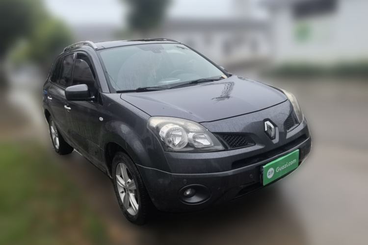Used Renault Koleos 2009 2.5L Two-Wheel Drive Luxury Version Front Right 45 Deg