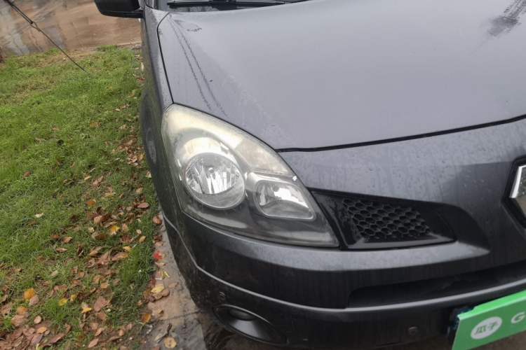Used Renault Koleos 2009 2.5L Two-Wheel Drive Luxury Version Right Front Headlight
