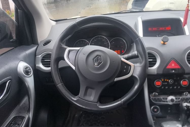 Used Renault Koleos 2009 2.5L Two-Wheel Drive Luxury Version Steering Wheel