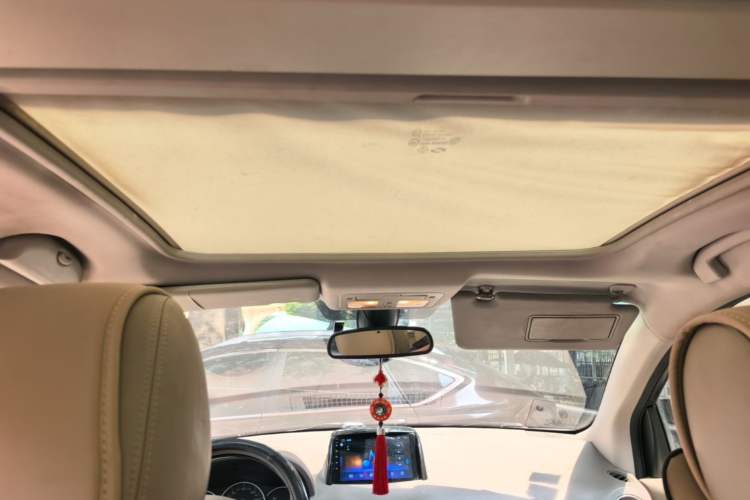 Used Renault Koleos 2009 2.5L Two-Wheel Drive Comfort Version Headliner