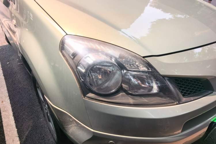 Used Renault Koleos 2009 2.5L Two-Wheel Drive Comfort Version Right Front Headlight