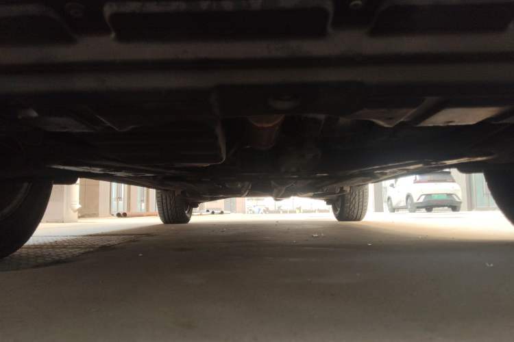 Used Renault Koleos 2009 2.5L Two-Wheel Drive Comfort Version Chassis Front