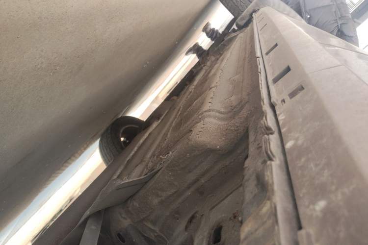 Used Renault Koleos 2009 2.5L Two-Wheel Drive Comfort Version Chassis Rear Left